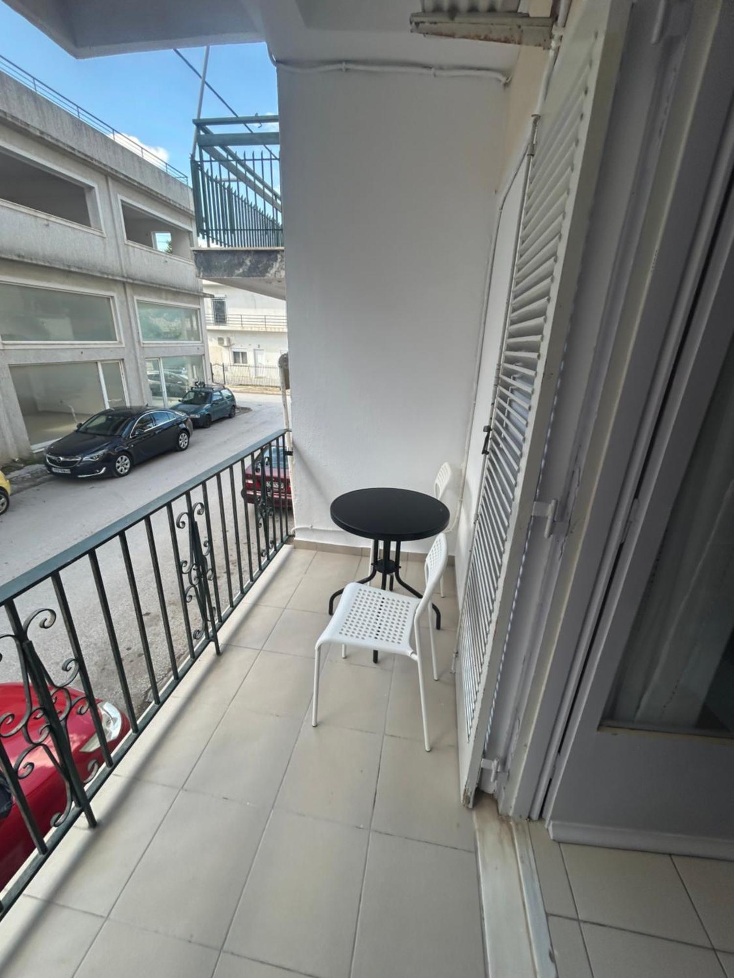 Aktis Apartment 3 Near Airport Artemida  Zewnętrze zdjęcie