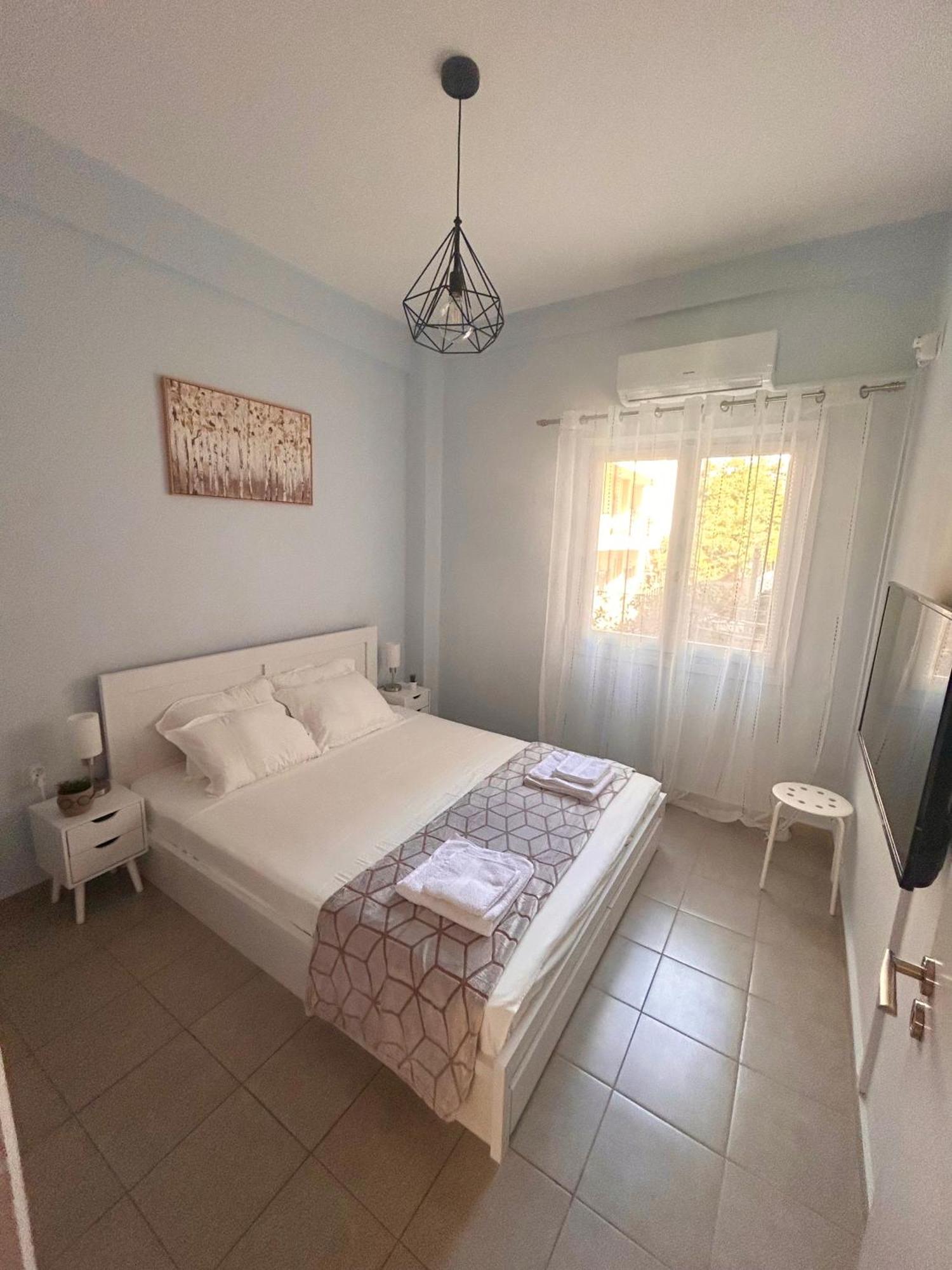 Aktis Apartment 3 Near Airport Artemida  Zewnętrze zdjęcie