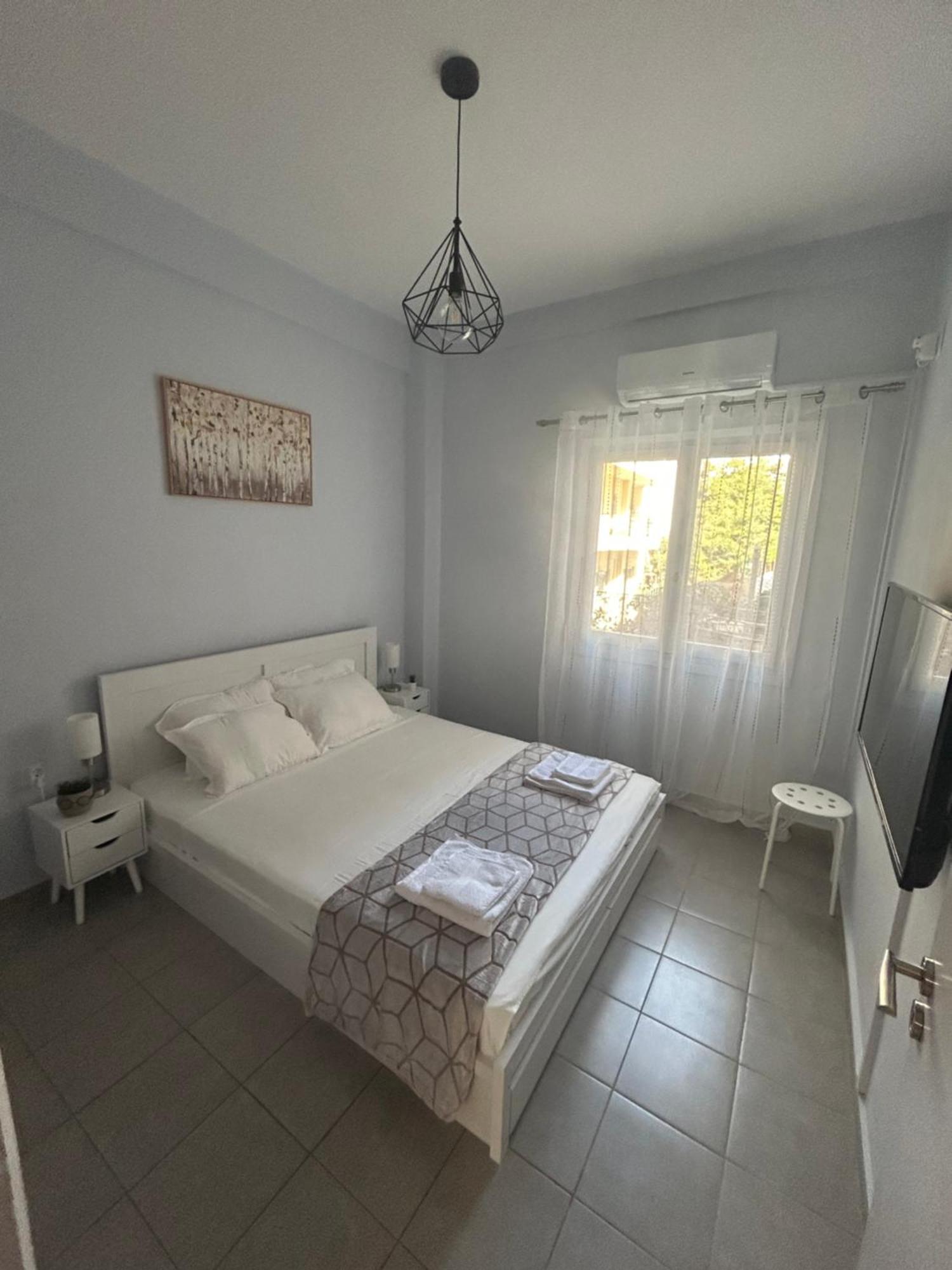 Aktis Apartment 3 Near Airport Artemida  Zewnętrze zdjęcie