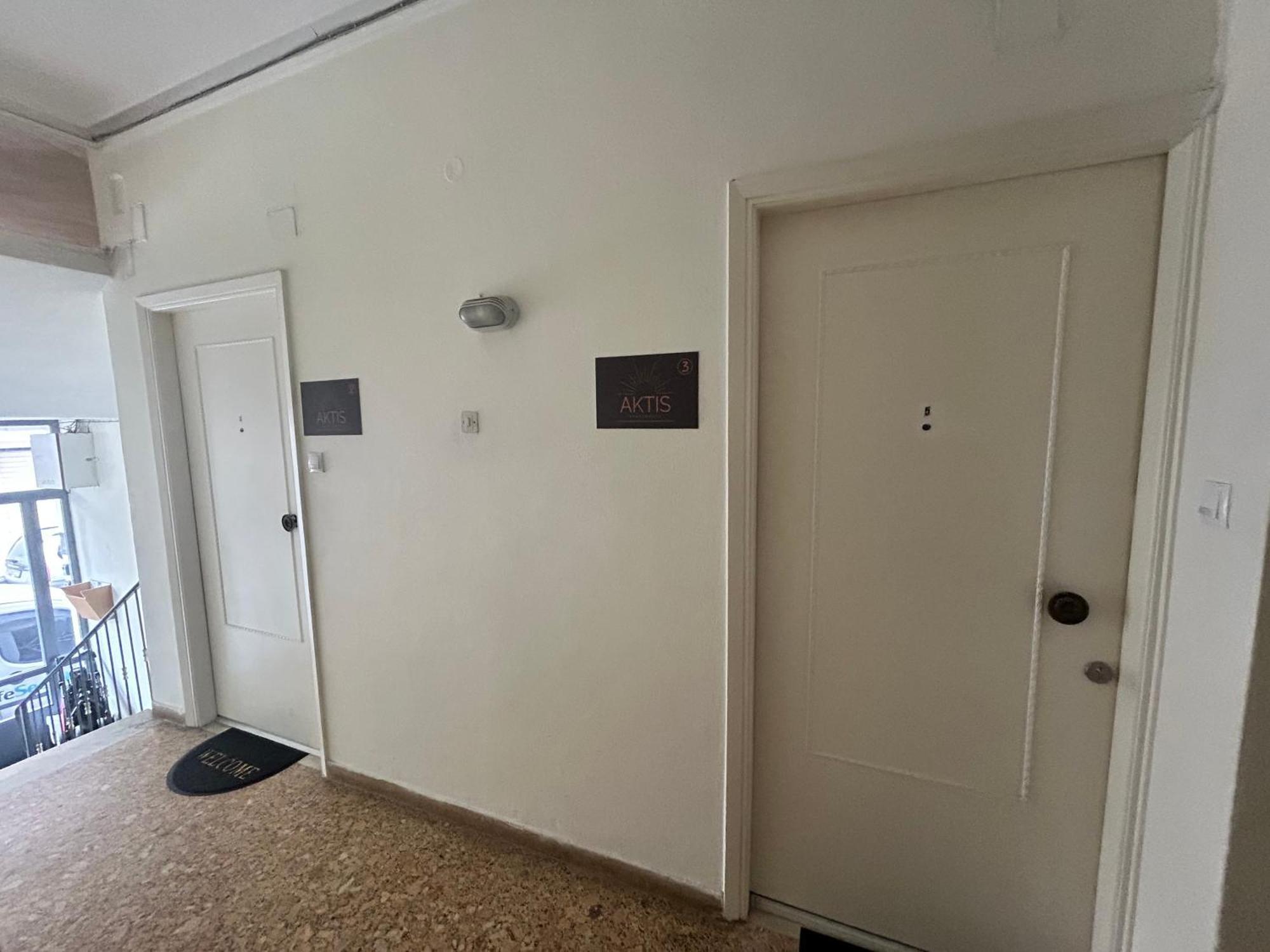 Aktis Apartment 3 Near Airport Artemida  Zewnętrze zdjęcie
